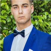 Futuro profesor maestro de Educación Primaria que ejerce clases particulares